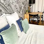 Cozy Studio Near Montmartre