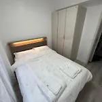 Studio Paris 12