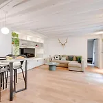 La Seine & Saint Germain - City Apartment