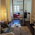 Studio Parisien Tout Eiffel 7E