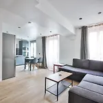 Lovely Apartment For 6, Metro At 160M !