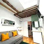 Cozy Hideaway Private Suite
