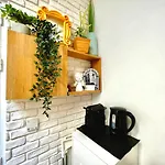 Cozy Hideaway Private Suite