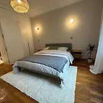 Apartments Foch Champs Elysees Paris