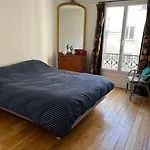 Appartement Au Pied De Montmartre / Jules Joffrin