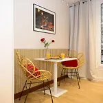 Studio Fonctionnel Et Moderne Place Clichy - 2P