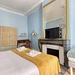 The Typical Parisian Flat - Louvre Royal - Paris 1