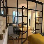 Appartement Pied De Montmartre