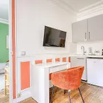 Green Apartment Paris City Center