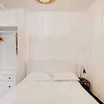 Cozy Parisian Studio In The Vibrant 11Th Arrondissement