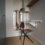 Spacious Apartment With View Of The Eiffel Tower