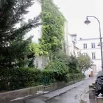 Charming Cocoon Of Love Near The Tour Montparnasse