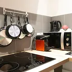 Authentic Apartment In Center Of Parisian Marais