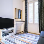 Apartment Near Montmartre