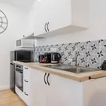 Modern Apartment - 2Br-6P - Republique