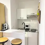 Sky View Apartment In 16Th