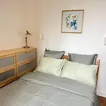 Sky View Apartment In 16Th