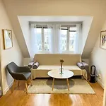 Sky View Apartment In 16Th