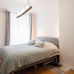 Amazing 6 Pax Place Near Opera