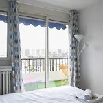 50 M Unoverlooked Nest With Eiffel Tower View