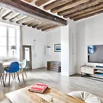 Charme Et Chic Du Marais