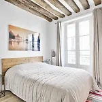 Charme Et Chic Du Marais