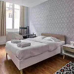Quiet Apartment Near Saint-Lazarre - 10P