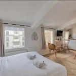 Appartement Douillet proche Arc Triomphe - 2P
