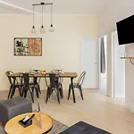 Appartement Spacieux Et Lumineux - 8P