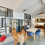 Stylish And Sunny 7Bd With Garden For 17 Guests!