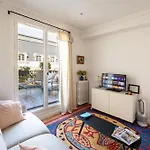 Superb Flat With Terrasse & 24-7 Security In The Heart Of Paris!
