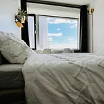 2 Private Bedrooms, Montparnasse Station
