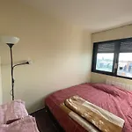 Etage D\'Un Duplex Au 17Eme Arr De Paris , Vue Sur Le Defense, A 10Min Des Champs Elysee