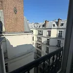 Studio Cosy 2P Face Arc De Triomphe