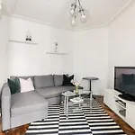 Spacious Bright Apartment In Montmartre Paris