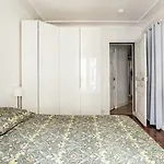 Spacious Bright Apartment In Montmartre Paris