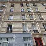 Stylish Parisian Flat Near Eiffel Tower