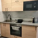Stylish Parisian Flat Near Eiffel Tower