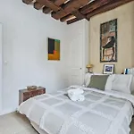 Le Marais & Place Des Vosges - 3Br - Cityapartmentstay
