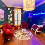 Artist Designed Flat In Central Area Montparnasse