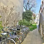 Calme Et Verdure A Paris