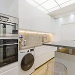 N Sublime Appartement Avec Sauna Dans Le 17E
