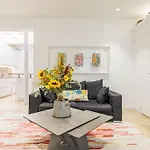 N Sublime Appartement Avec Sauna Dans Le 17E