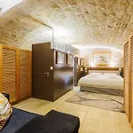 N Sublime Appartement Avec Sauna Dans Le 17E