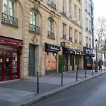 Marais Nest