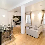 Pick A Flat\'S Apartment In Notre-Dame De Paris - Rue Saint-Severin
