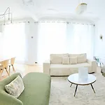 Champs Elysees!Montaigne, New Luxurious 6Pers Flat