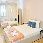 Champs Elysees!Montaigne, New Luxurious 6Pers Flat