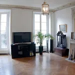 Dream Catcher 3Bdr Paris Apartment