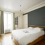 Spacious Apartment With 3 Bedrooms - Tour Eiffel